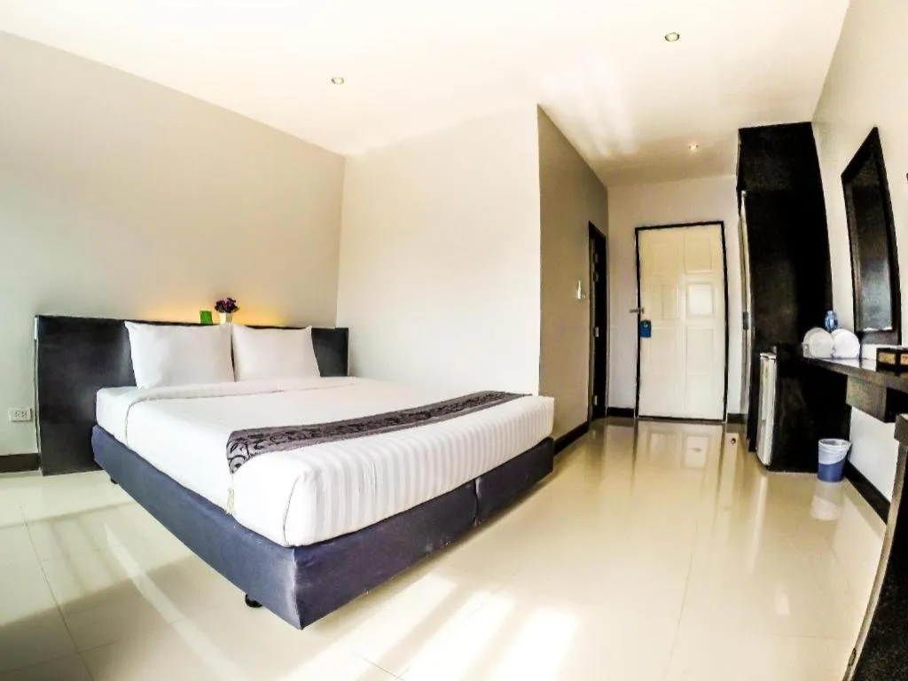 Bed in My Place Phuket Airport Mansion