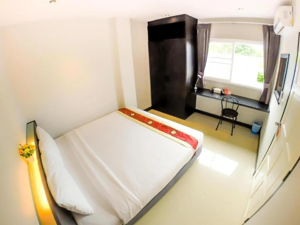 Bed in My Place Phuket Airport Mansion