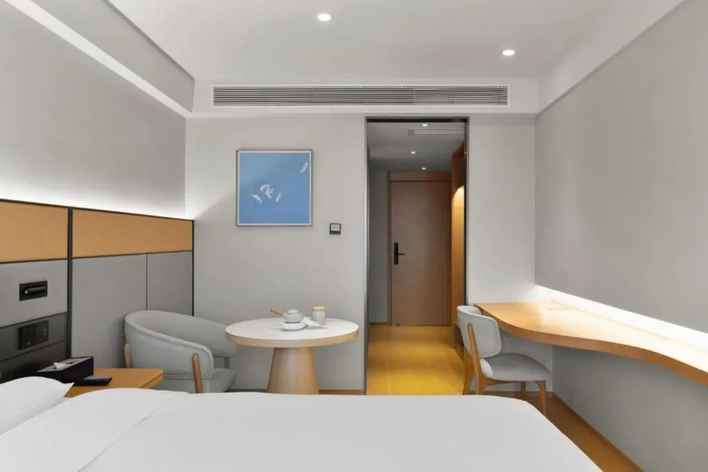 Bed in JI Hotel Chongqing Shangqing Temple