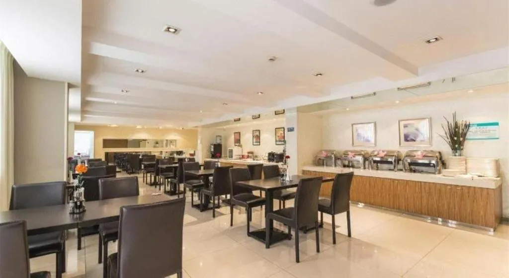 Jinjiang Inn Weihai Liugong Island Scenic Spot Shopping Market