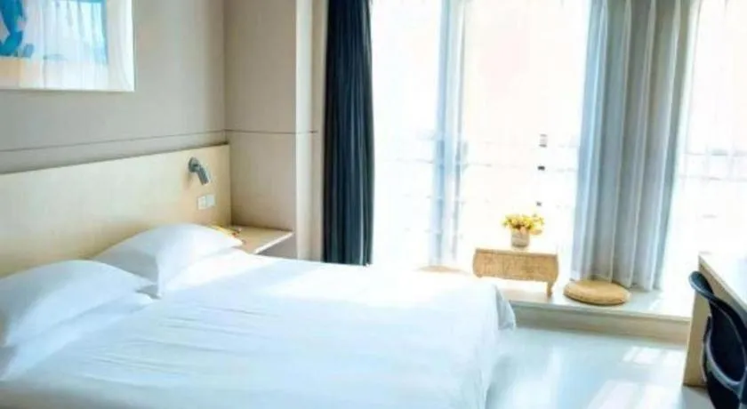 Bed in Jinjiang Inn Weihai Liugong Island Scenic Spot Shopping Market