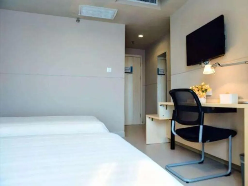 Bed in Jinjiang Inn Weihai Liugong Island Scenic Spot Shopping Market