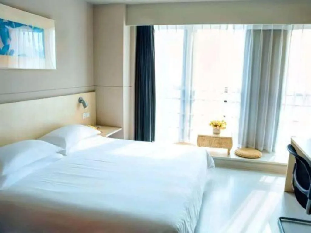 Bed in Jinjiang Inn Weihai Liugong Island Scenic Spot Shopping Market