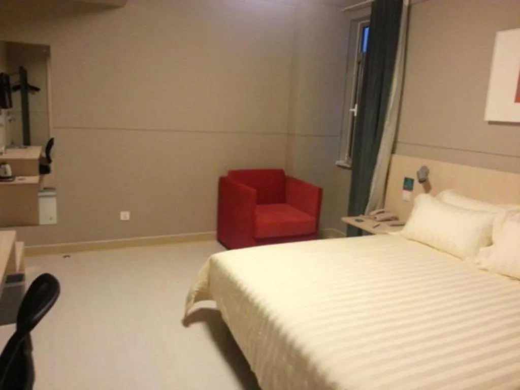 Bed in Jinjiang Inn Weihai Liugong Island Scenic Spot Shopping Market