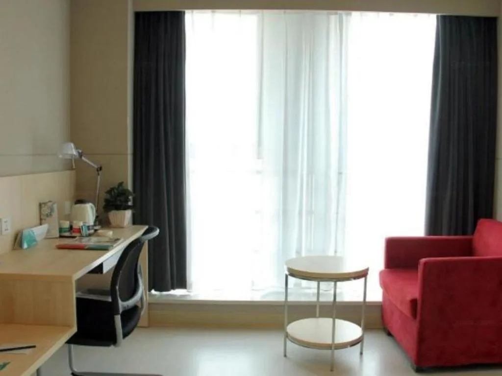 Jinjiang Inn Weihai Liugong Island Scenic Spot Shopping Market