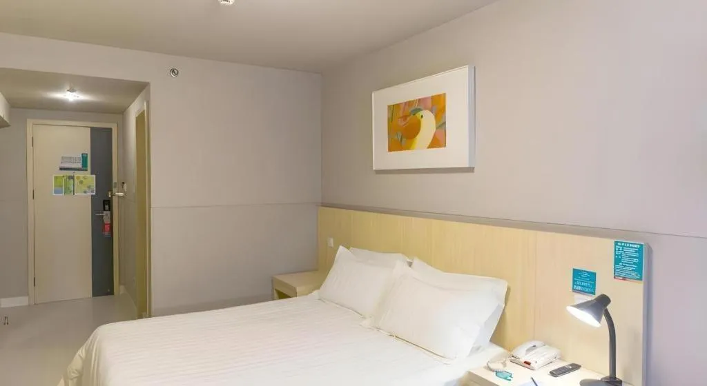 Bed in Jinjiang Inn Weihai Liugong Island Scenic Spot Shopping Market