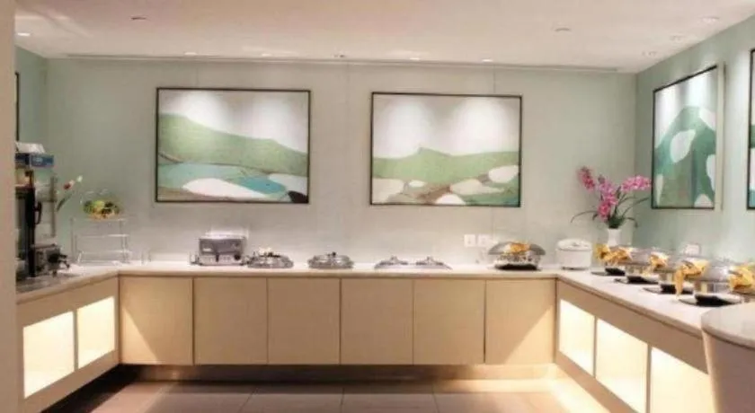 Jinjiang Inn Weihai Liugong Island Scenic Spot Shopping Market