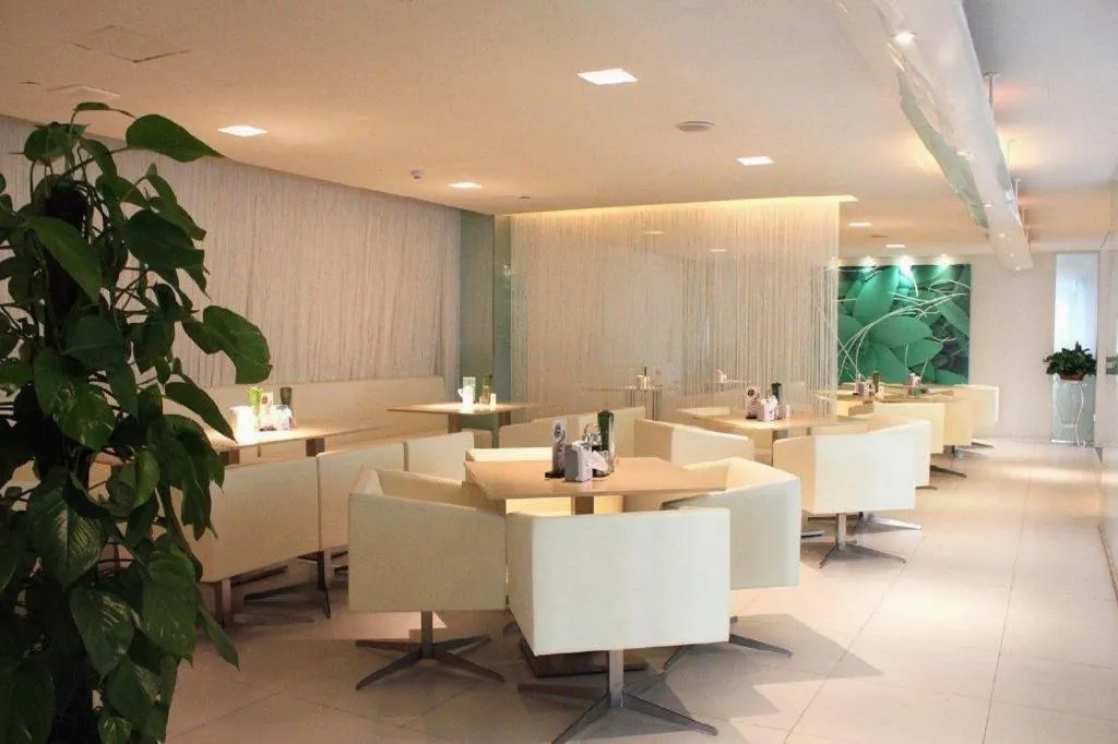 Jinjiang Inn Weihai Liugong Island Scenic Spot Shopping Market