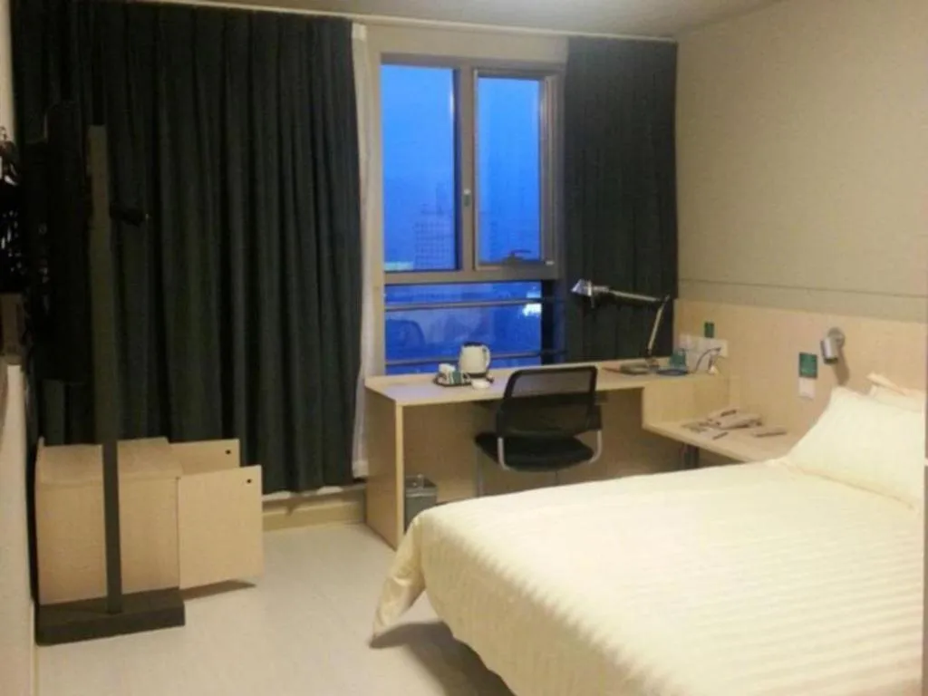 Bed in Jinjiang Inn Weihai Liugong Island Scenic Spot Shopping Market