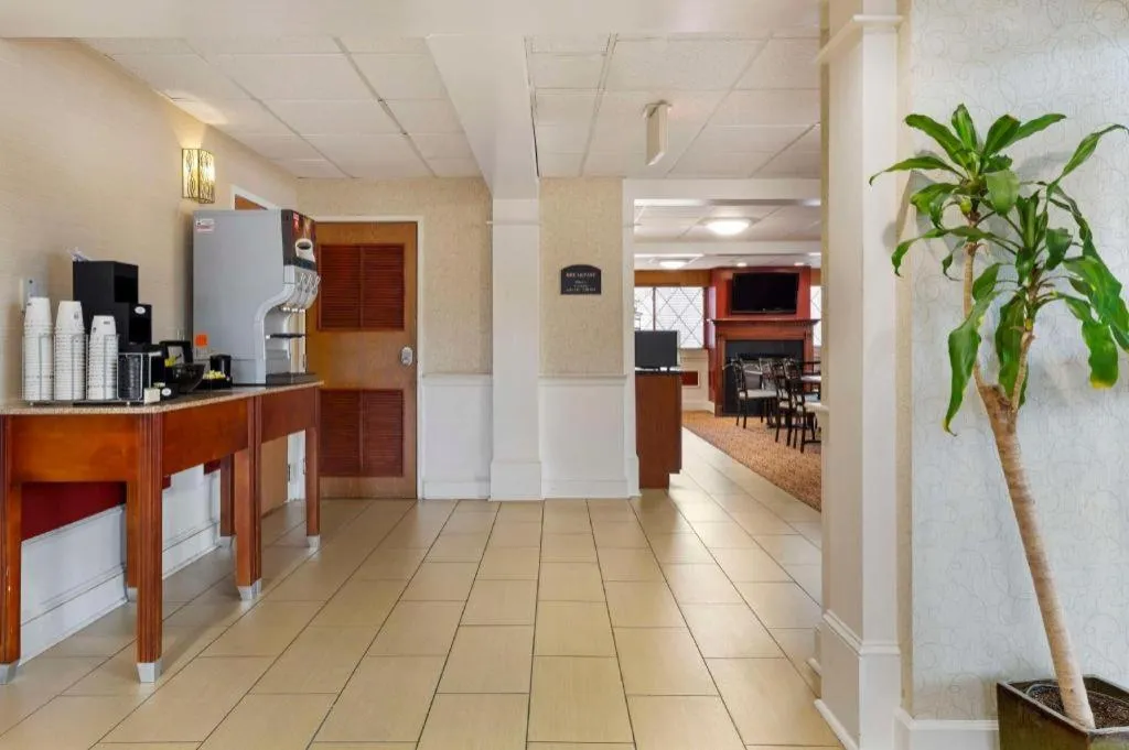 Best Western Plus The Inn at Sharon/Foxboro