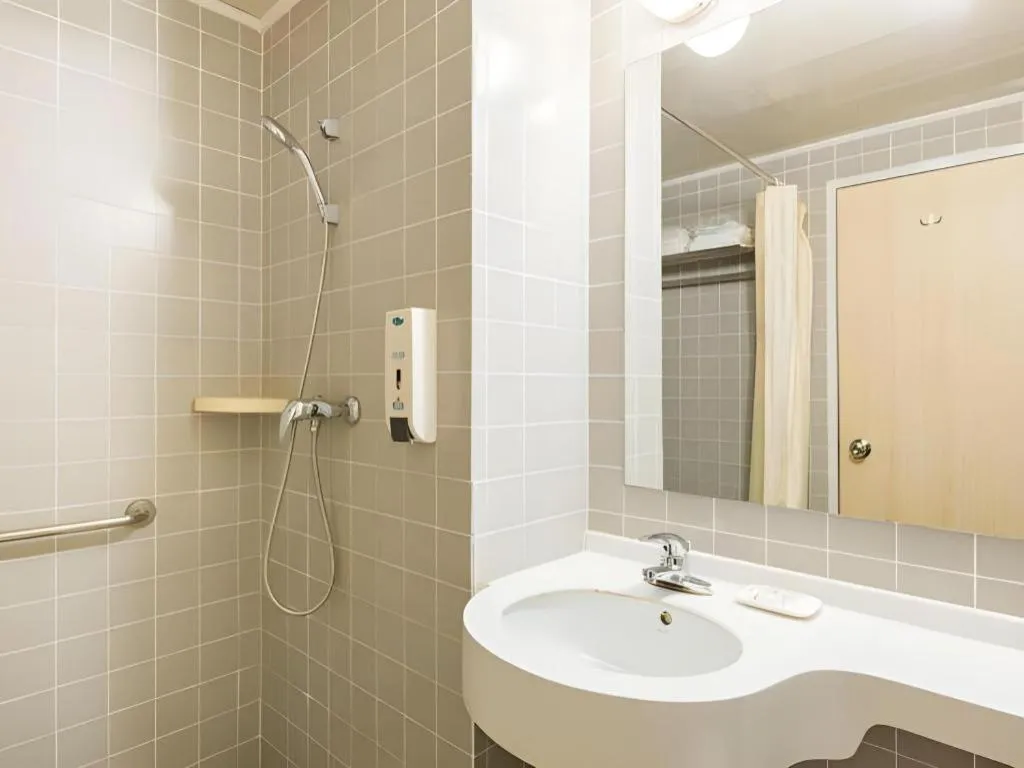 Jinjiang Inn Caoan Road