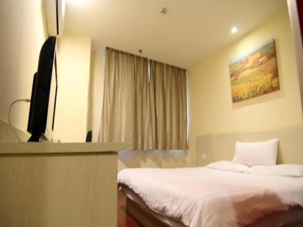 Hanting Hotel Chongqing Nanping Wanda Metro Station