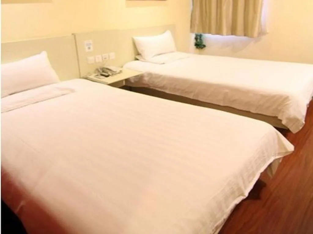 Hanting Hotel Chongqing Nanping Wanda Metro Station