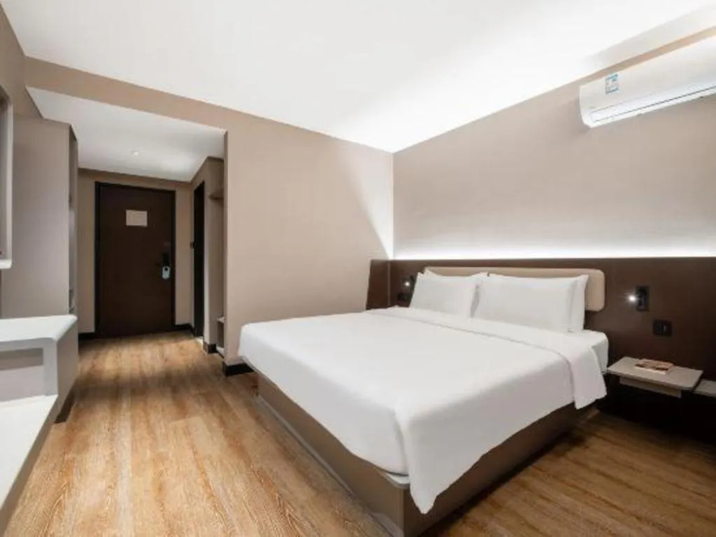 Hanting Hotel Chongqing Nanping Wanda Metro Station