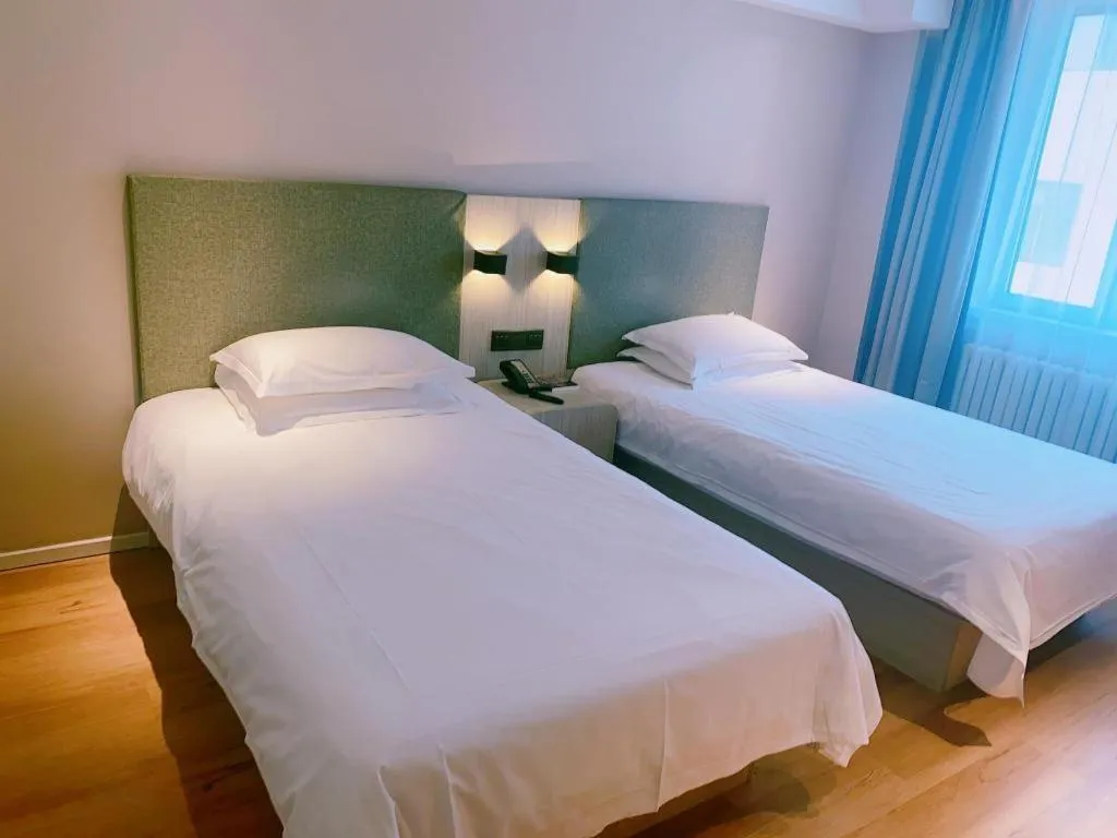 Hanting Hotel Tianjin Tanggu Metro Station