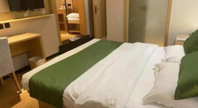 Bed in GreenTree Inn Liaoning Province Huludao City Xingcheng Shoushan Express Hotel