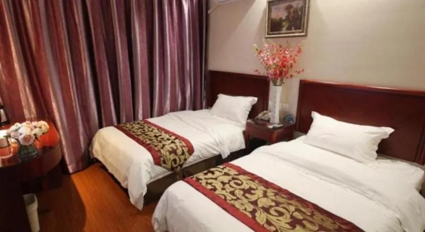 Bed in GreenTree Inn Liaoning Province Huludao City Xingcheng Shoushan Express Hotel