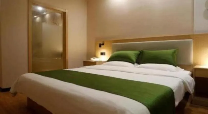 Bed in GreenTree Inn Liaoning Province Huludao City Xingcheng Shoushan Express Hotel