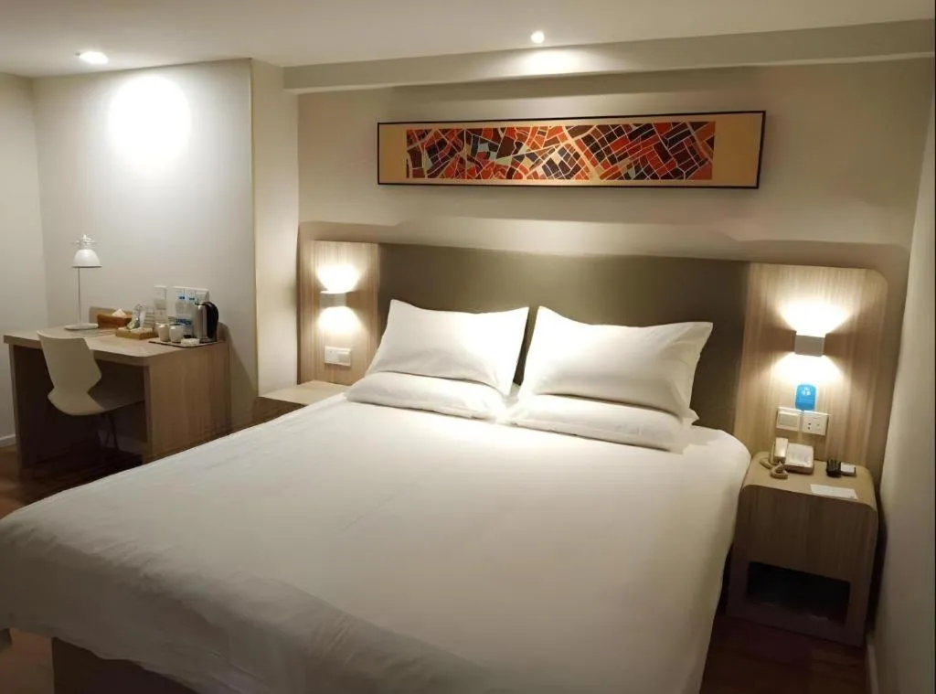 Hanting Hotel Guangzhou Sanyuanli Metro Station