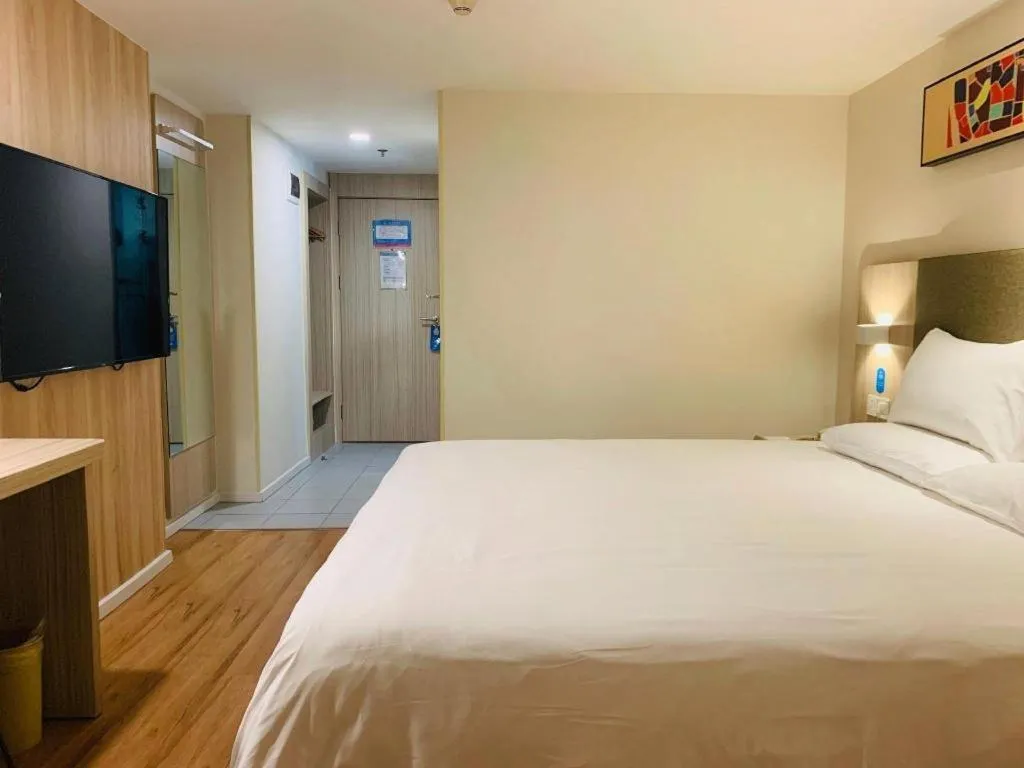 Hanting Hotel Guangzhou Sanyuanli Metro Station