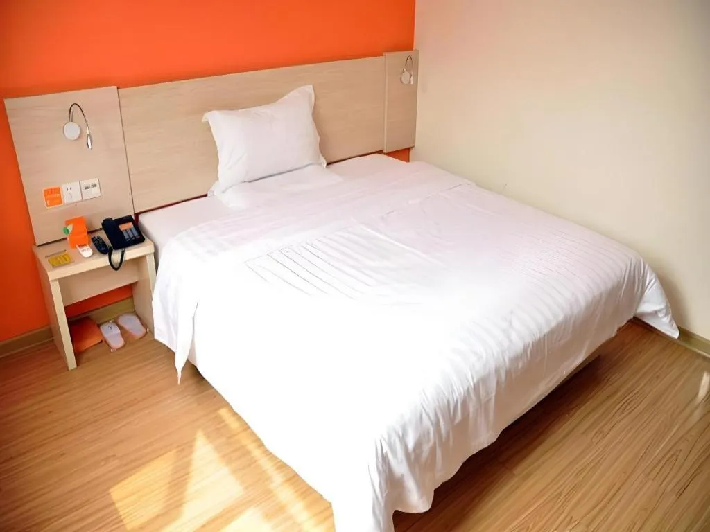 Bed in 7 Days Inn Beijing Niujie Street Metro Station Xuanwu Hospital