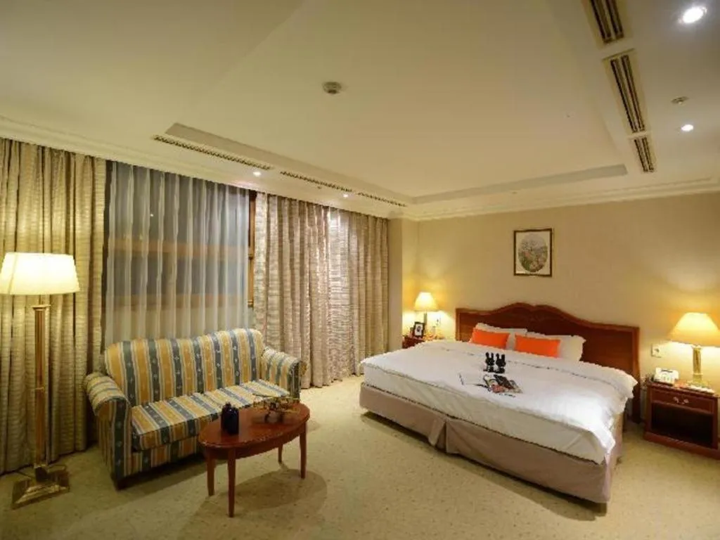 Bed in Onyang Hot Spring Hotel