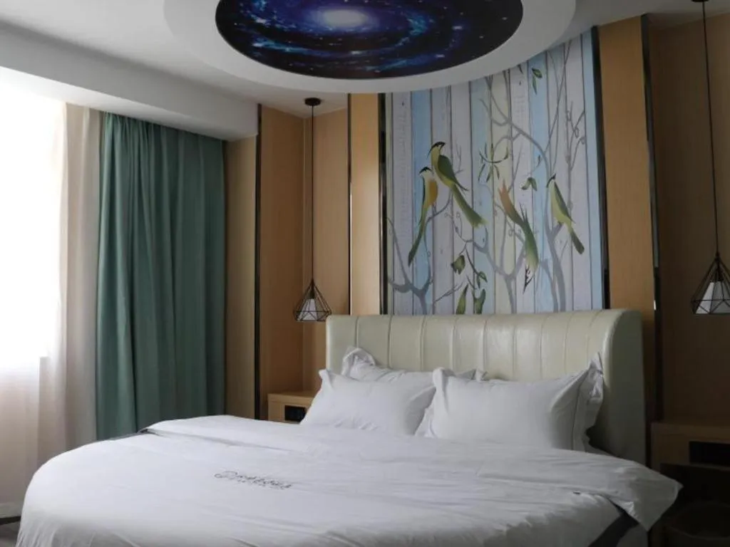 Bed in GreenTree Alliance Jiangsu Nanjing Pukou District Zhongsheng Street Wende Road Metro Station Hotel