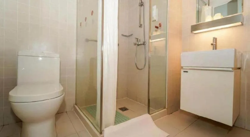 Jinjiang Inn Select Shanghai International Tourism and Resorts Zone Chuansha Road Subway Station