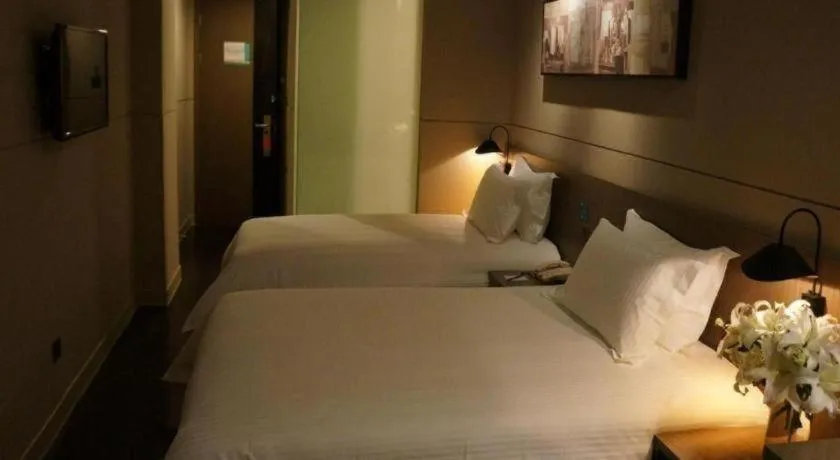 Bed in Jinjiang Inn Select Shanghai International Tourism and Resorts Zone Chuansha Road Subway Station