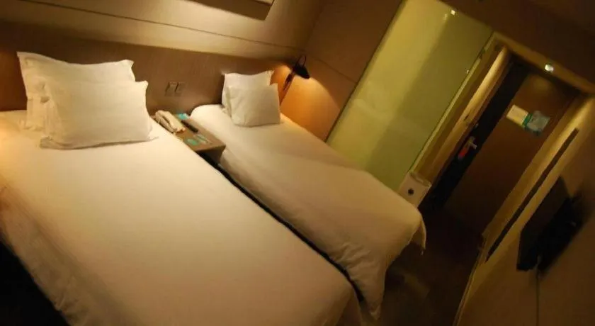 Bed in Jinjiang Inn Select Shanghai International Tourism and Resorts Zone Chuansha Road Subway Station