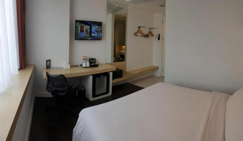 Bed in Brits Hotel Karawang