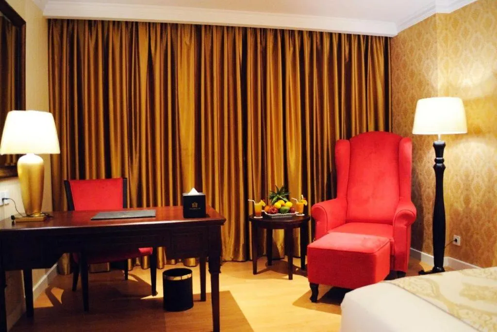 Bed in Adimulia Hotel Medan