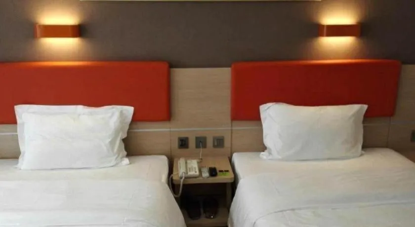 Bed in 7 Days Premium Tangshan Railway Station Jiaotong University