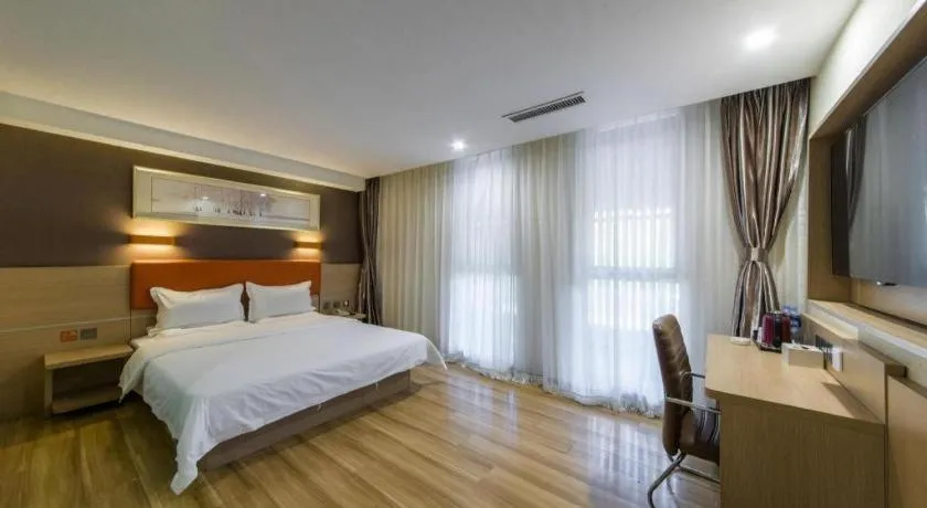 Bed in 7 Days Premium Tangshan Railway Station Jiaotong University