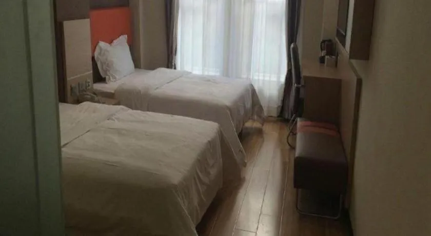 Bed in 7 Days Premium Tangshan Railway Station Jiaotong University