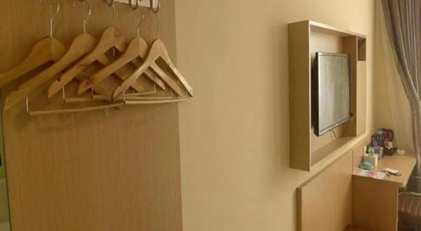 7 Days Premium Tangshan Railway Station Jiaotong University