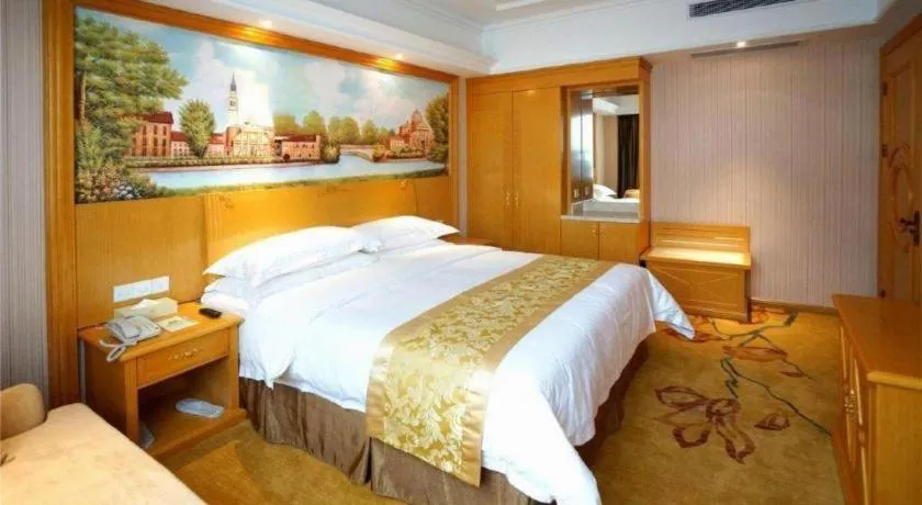 Bed in Vienna Hotel Shanghai Hongqiao Huaxin Road