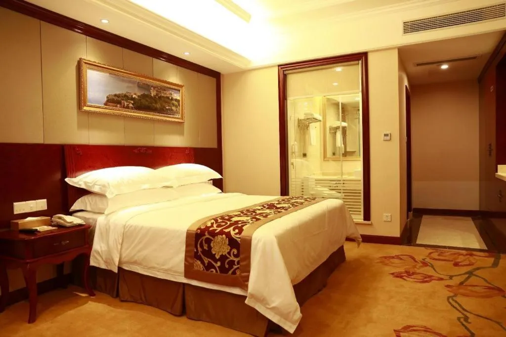 Bed in Vienna Hotel Shanghai Hongqiao Huaxin Road
