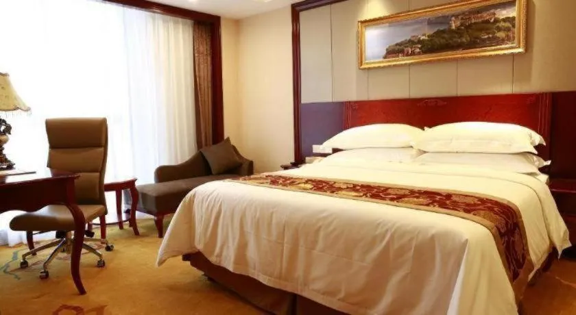 Bed in Vienna Hotel Shanghai Hongqiao Huaxin Road