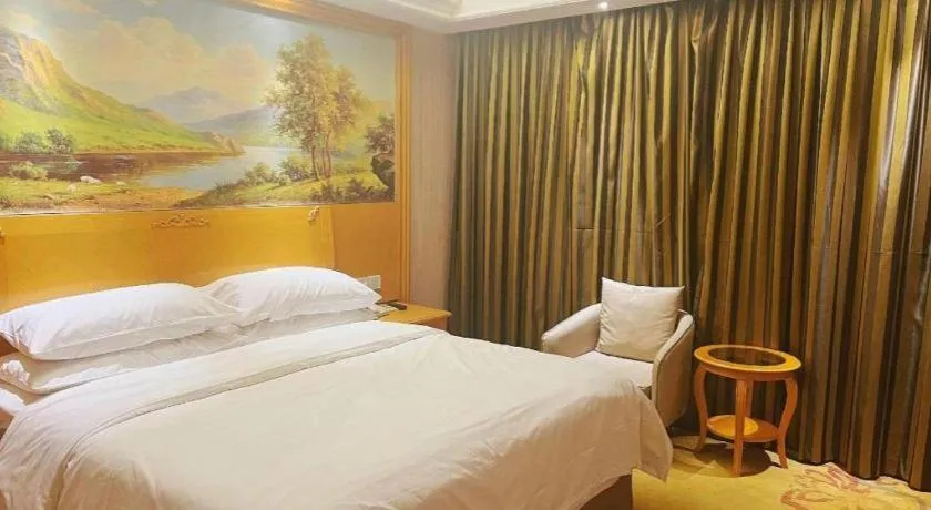 Bed in Vienna Hotel Shanghai Hongqiao Huaxin Road