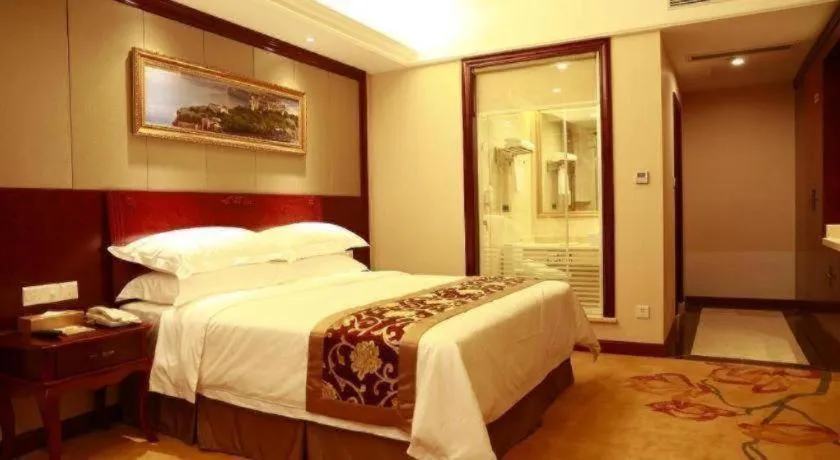 Bed in Vienna Hotel Shanghai Hongqiao Huaxin Road