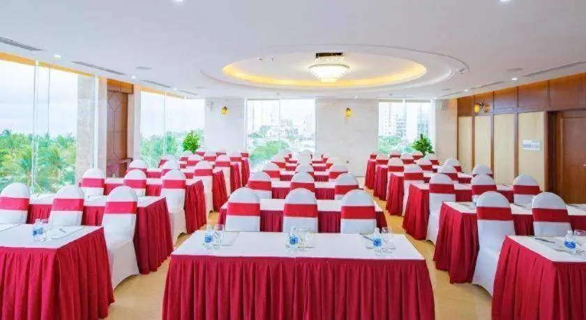 Le Hoang Beach Hotel Danang