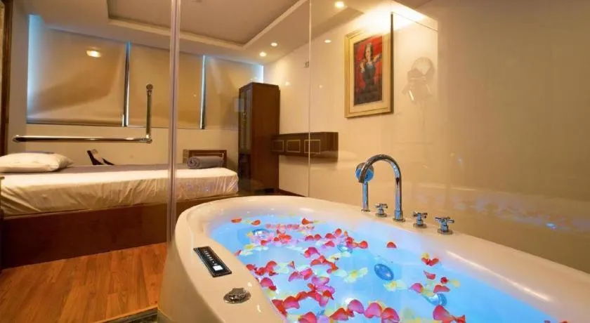 Bed in Le Hoang Beach Hotel Danang