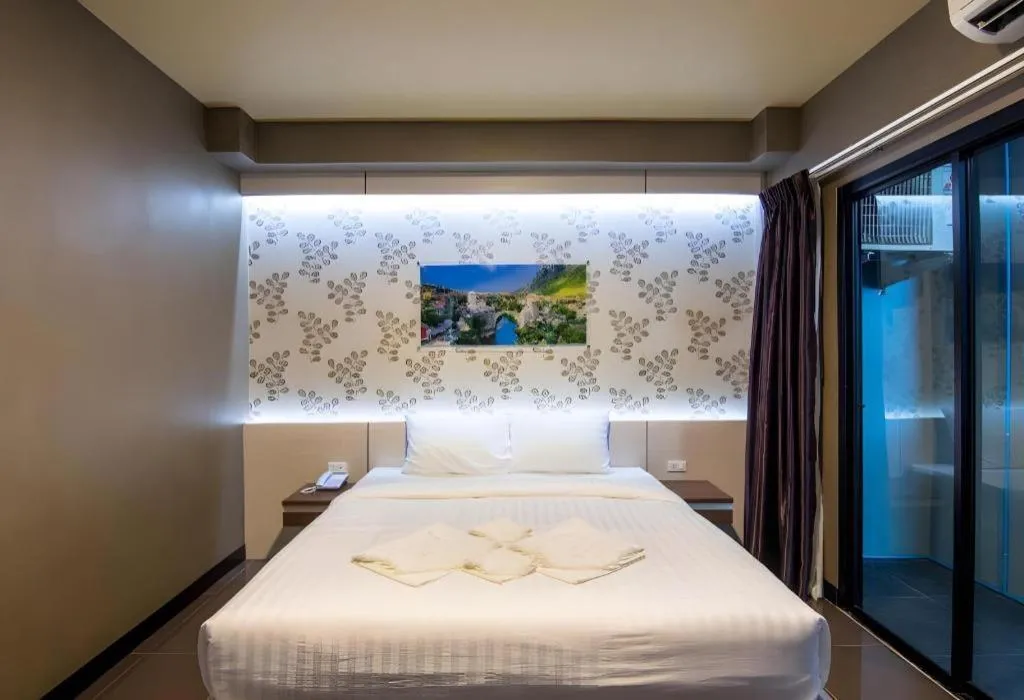 Bed in Pasub grand hotel