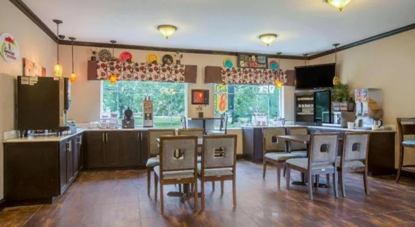 Super 8 By Wyndham Mansfield La