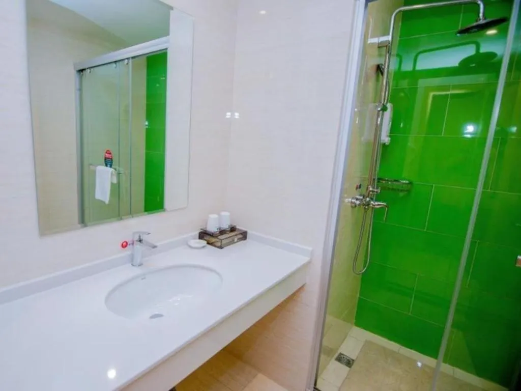 GreenTree Inn Nantong Zhangzhishan Town Deli Plaza Express Hotel