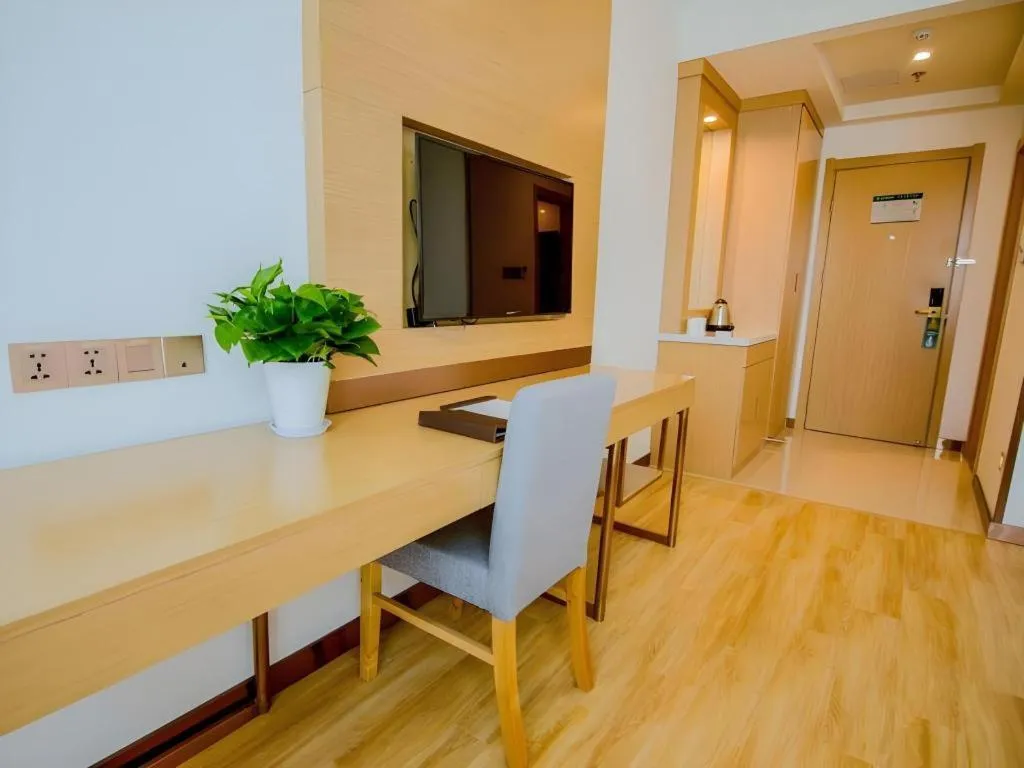 GreenTree Inn Nantong Zhangzhishan Town Deli Plaza Express Hotel