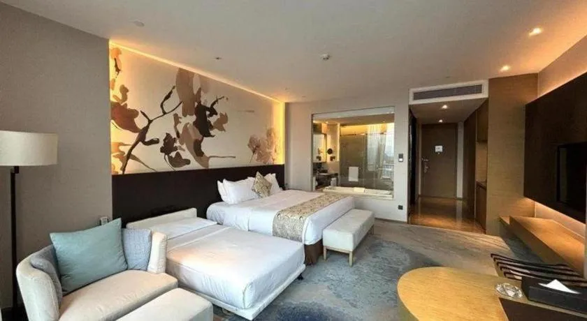 LONGYAN JINGHUA FLIPORT HOTEL