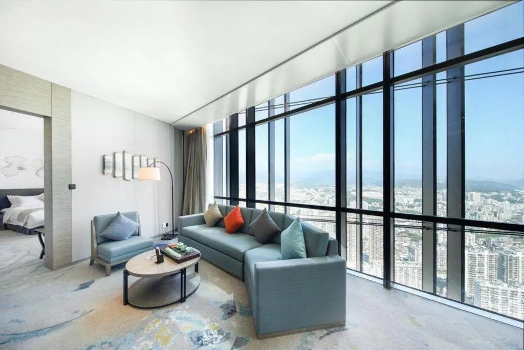 LONGYAN JINGHUA FLIPORT HOTEL