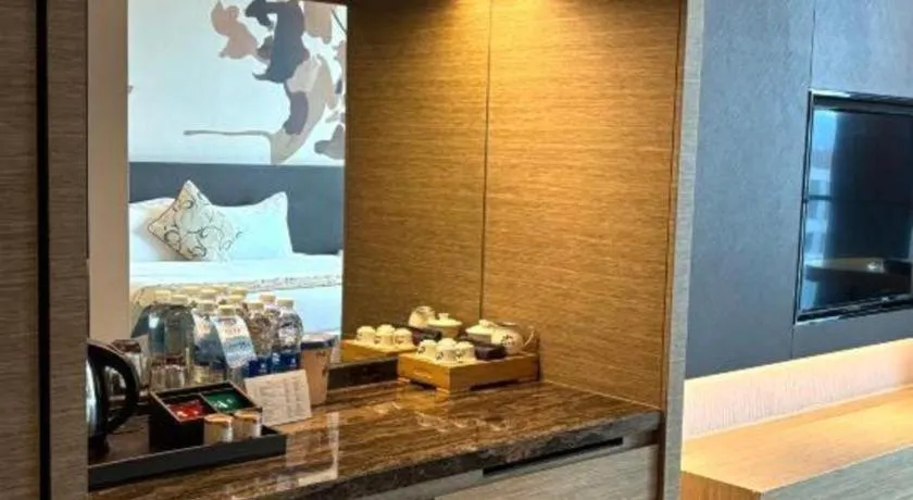 LONGYAN JINGHUA FLIPORT HOTEL